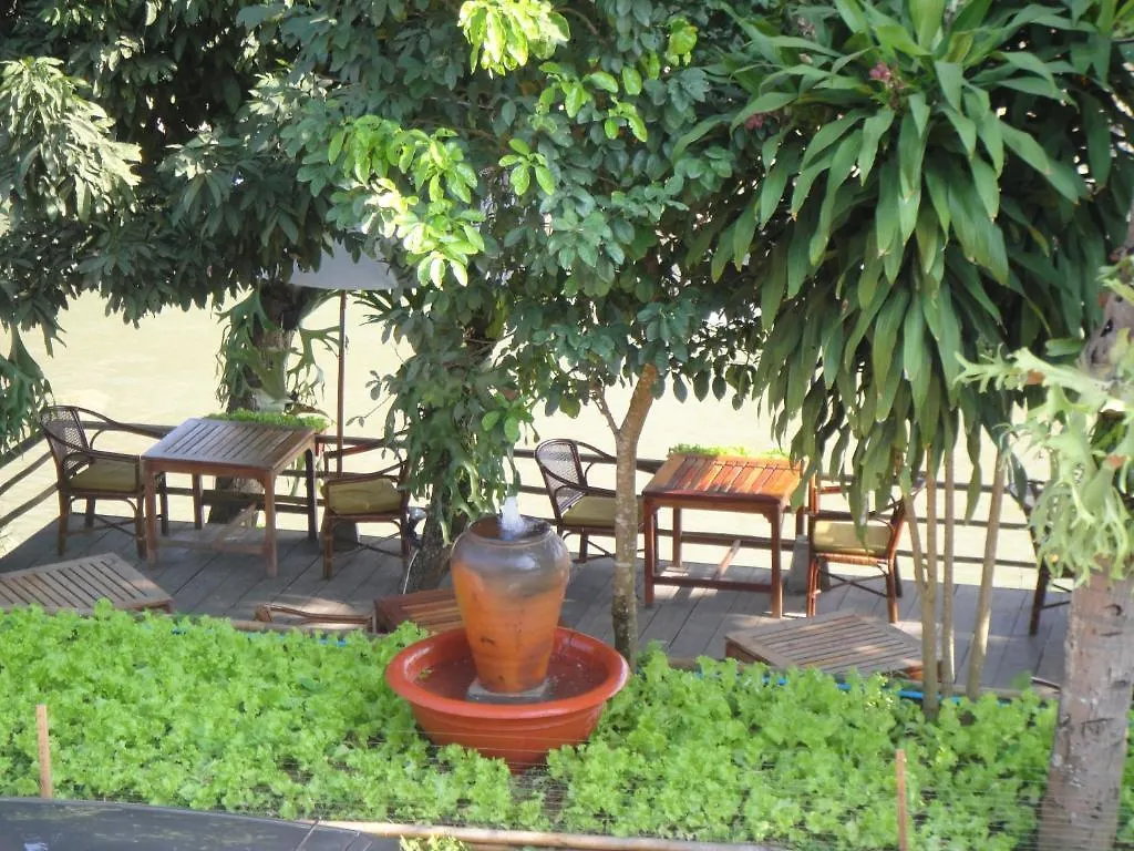 **** Penzion Luang Prabang Nagara Villa River View Laos